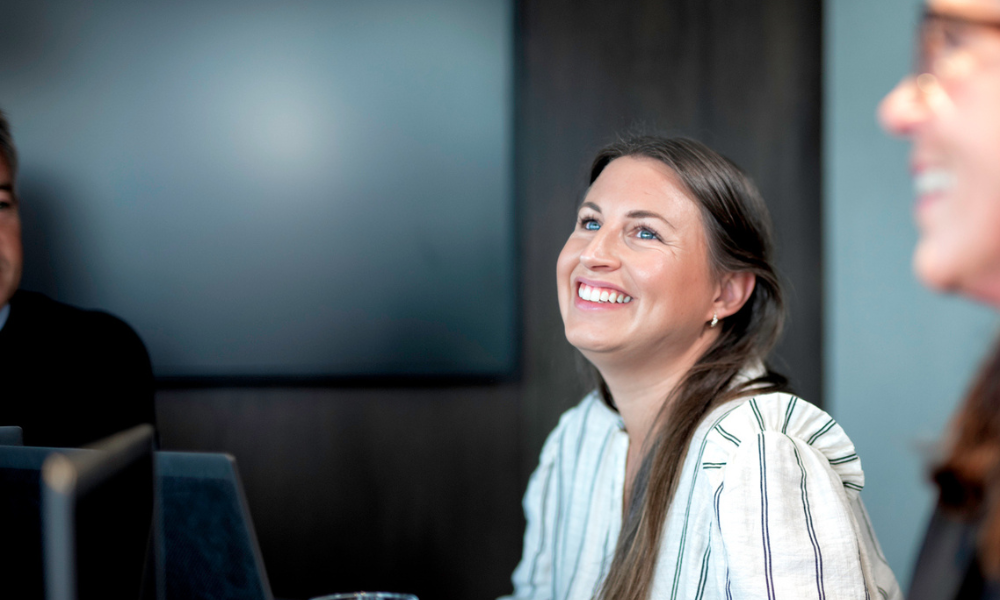 Bilde av glade damer