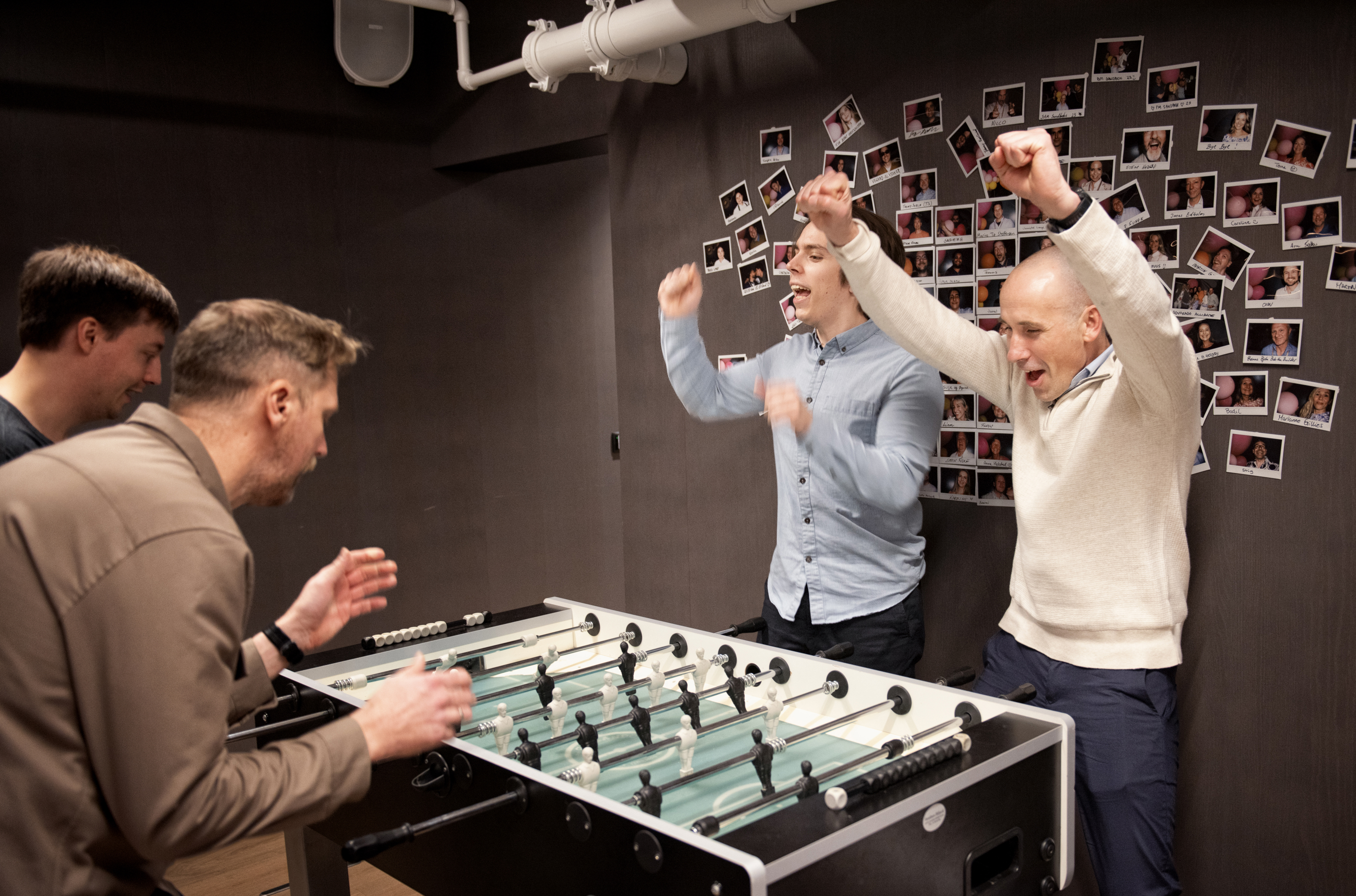 Bilde av glade IT-ingeniører