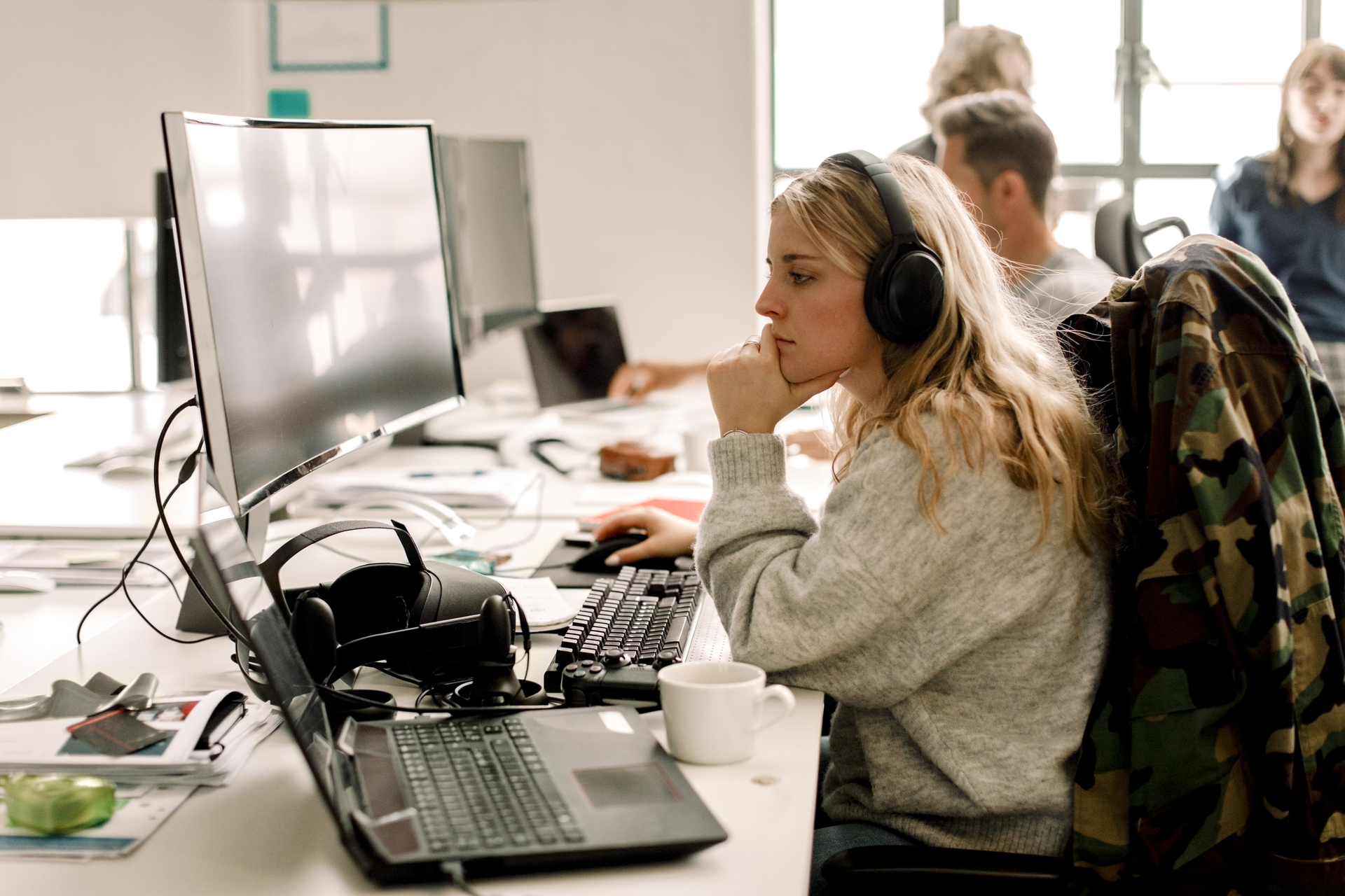 Union representative studies NITO's micro-course before Intro 2