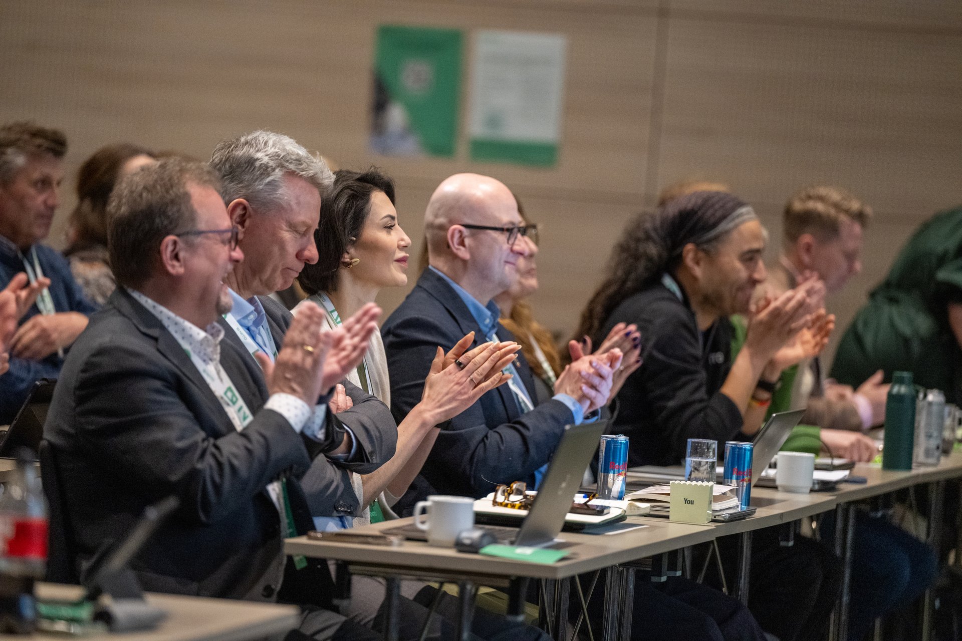 Hovedstyret i NITO 2024-2027 oppstilt på scena etter valgt på kongress