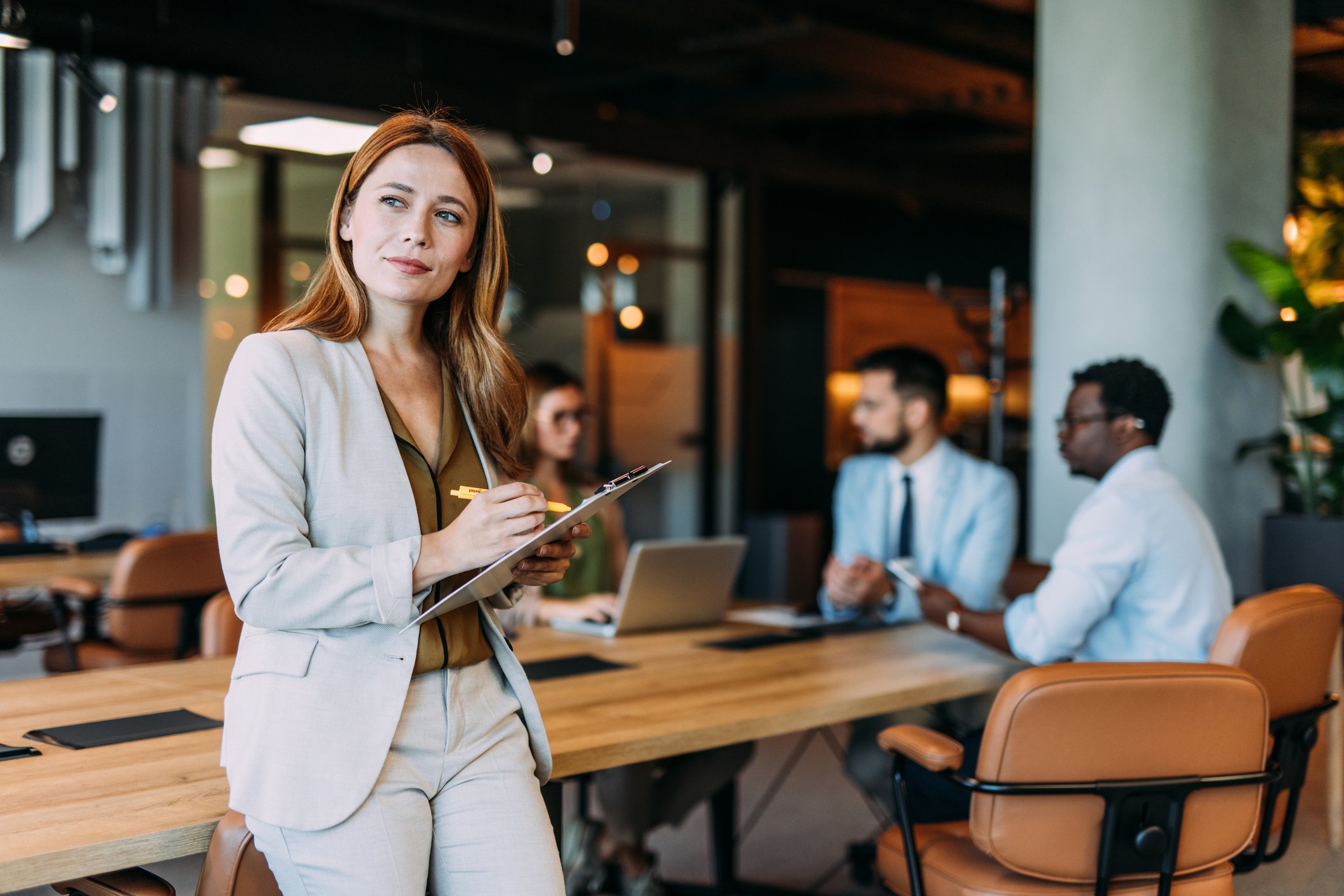 En kvinnelig teamleder.