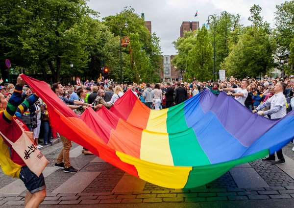 regnbueflagg liste oslo pride Foto Christer Nexmark Oslo Pride.jpg