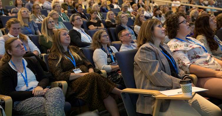 Tilhørere under verdenskongressen for bioingeniører i København 2021. Foto: Sine Fiig.