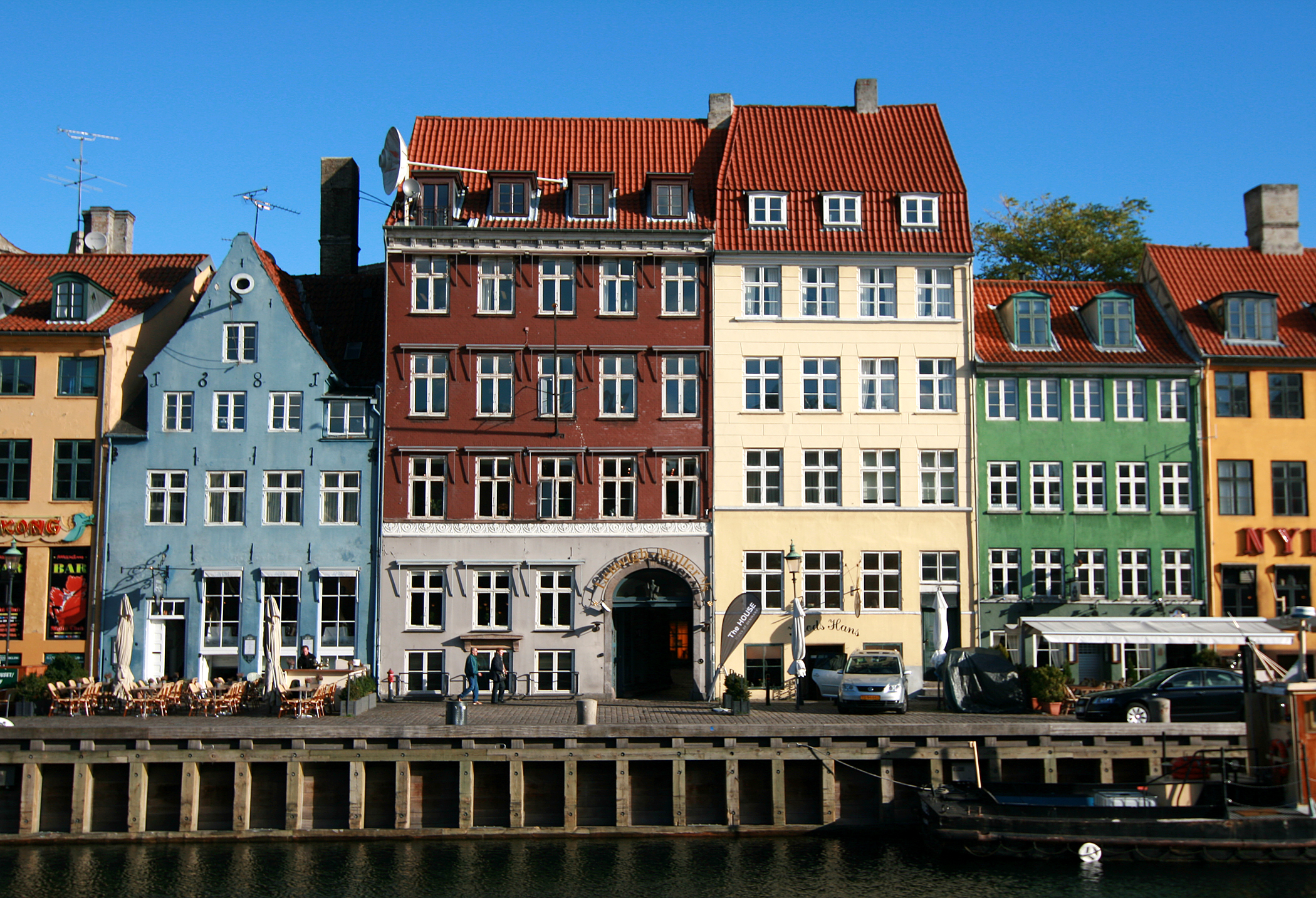 Nyhavn_9-15_København.jpg